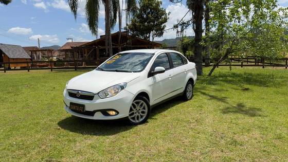 FIAT GRAND SIENA 1.6 MPI ESSENCE 16V FLEX 4P AUTOMATIZADO